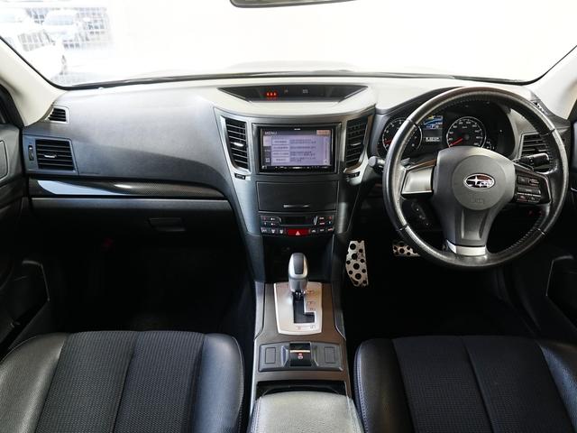 ハーフレザーシート　前席パワーシート　クルーズコントロール　革巻ハンドル　プッシュスタート　フルセグＴＶ　パドルシフト　ＵＳＢ　フロントフォグ　純正１８ＡＷ　トノカバー　ＡＵＴＯライト　ＨＩＤ