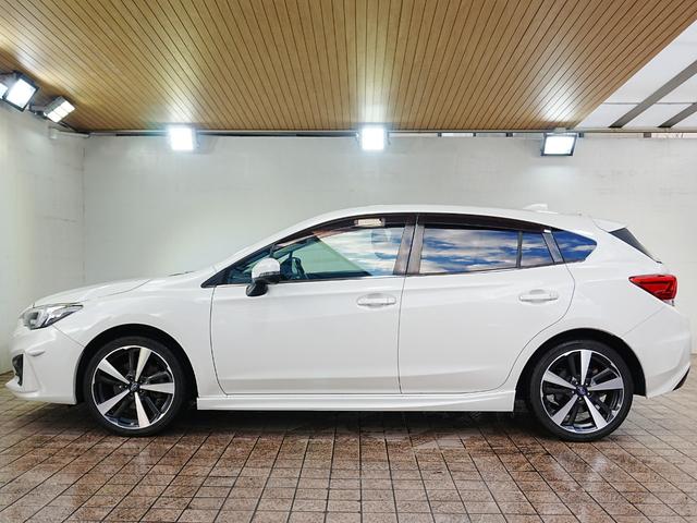 インプレッサスポーツ ２．０ｉ－Ｓアイサイト　１オーナー　純正ナビフルセグＴＶ　純正１８ＡＷ　ＬＫＡ　ＢＳＭ　追従式クルコン　前席パワーシート　バックカメラ　ＥＴＣ２．０　禁煙車　パドルシフト　純正マットドアバイザー　ｎａｎｏｅ　スマートキー２本（8枚目）