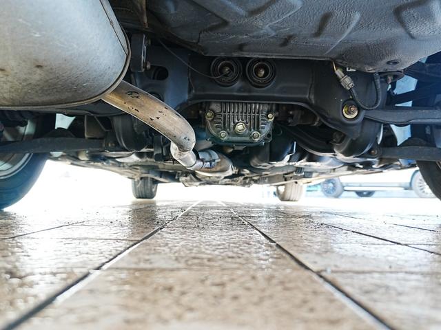 シルビア Ｑ’ｓ　エアロ　後期型　ワンオーナー　修復歴なし　５速マニュアル　純正エアロ　電格ミラー　革巻きステアリング　純正１５インチアルミホイール　純正フロアマット　パワーステアリング　パワーウィンドウ　ＡＢＳ（15枚目）