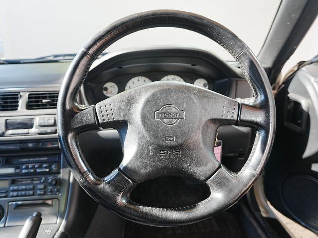 シルビア Ｑ’ｓ　エアロ　後期型　ワンオーナー　修復歴なし　５速マニュアル　純正エアロ　電格ミラー　革巻きステアリング　純正１５インチアルミホイール　純正フロアマット　パワーステアリング　パワーウィンドウ　ＡＢＳ（18枚目）