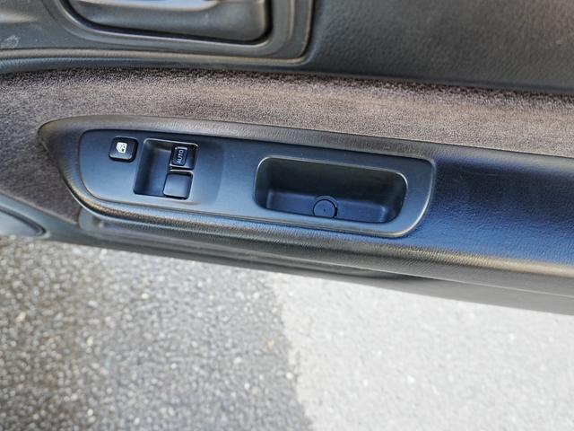 シルビア Ｑ’ｓ　エアロ　後期型　ワンオーナー　修復歴なし　５速マニュアル　純正エアロ　電格ミラー　革巻きステアリング　純正１５インチアルミホイール　純正フロアマット　パワーステアリング　パワーウィンドウ　ＡＢＳ（28枚目）