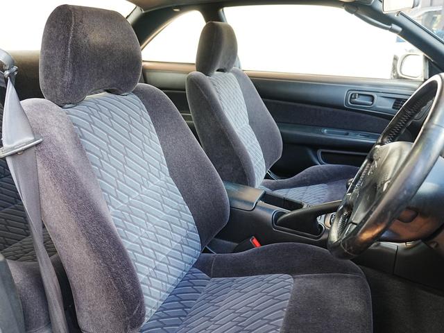 シルビア Ｑ’ｓ　エアロ　後期型　ワンオーナー　修復歴なし　５速マニュアル　純正エアロ　電格ミラー　革巻きステアリング　純正１５インチアルミホイール　純正フロアマット　パワーステアリング　パワーウィンドウ　ＡＢＳ（29枚目）