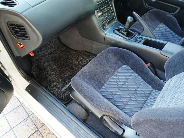 シルビア Ｑ’ｓ　エアロ　後期型　ワンオーナー　修復歴なし　５速マニュアル　純正エアロ　電格ミラー　革巻きステアリング　純正１５インチアルミホイール　純正フロアマット　パワーステアリング　パワーウィンドウ　ＡＢＳ（33枚目）