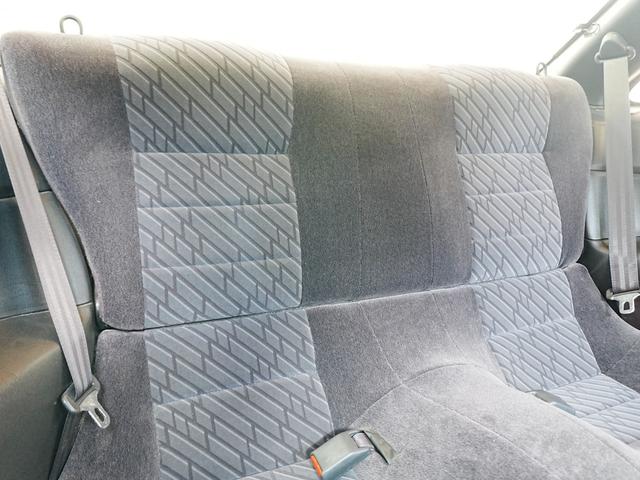 シルビア Ｑ’ｓ　エアロ　後期型　ワンオーナー　修復歴なし　５速マニュアル　純正エアロ　電格ミラー　革巻きステアリング　純正１５インチアルミホイール　純正フロアマット　パワーステアリング　パワーウィンドウ　ＡＢＳ（35枚目）