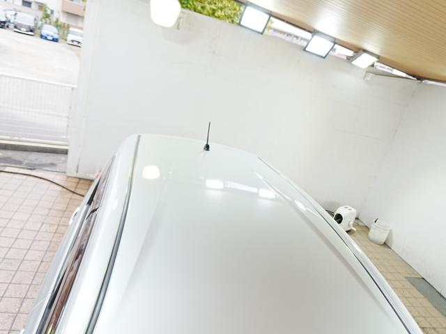 ノート ｅ－パワー　Ｘ　純正７インチナビ　フルセグＴＶ　全方位カメラ　デジタルインナーミラー　踏み間違い防止装置　純正マット　ドアバイザー　レーンキープアシスト　レベライザー　ステアスイッチ　スマートキー　プッシュスタート（13枚目）