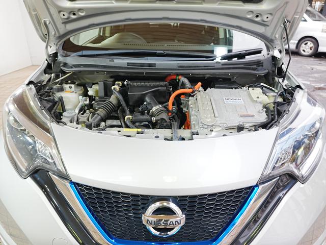 ノート ｅ－パワー　Ｘ　純正７インチナビ　フルセグＴＶ　全方位カメラ　デジタルインナーミラー　踏み間違い防止装置　純正マット　ドアバイザー　レーンキープアシスト　レベライザー　ステアスイッチ　スマートキー　プッシュスタート（15枚目）
