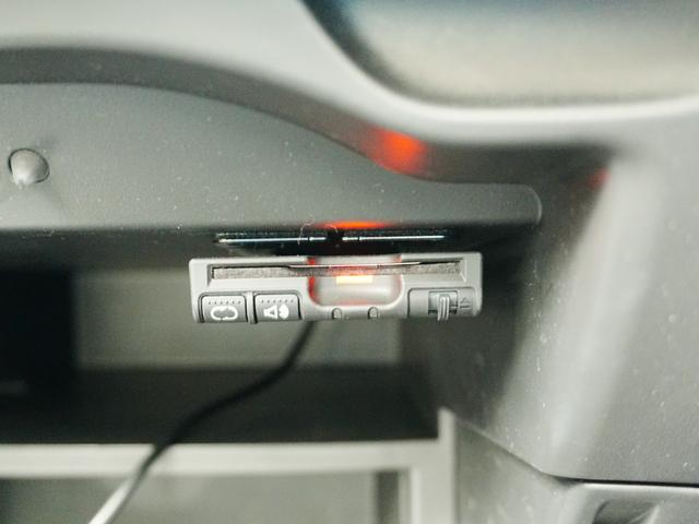 ノート ｅ－パワー　Ｘ　純正７インチナビ　フルセグＴＶ　全方位カメラ　デジタルインナーミラー　踏み間違い防止装置　純正マット　ドアバイザー　レーンキープアシスト　レベライザー　ステアスイッチ　スマートキー　プッシュスタート（33枚目）