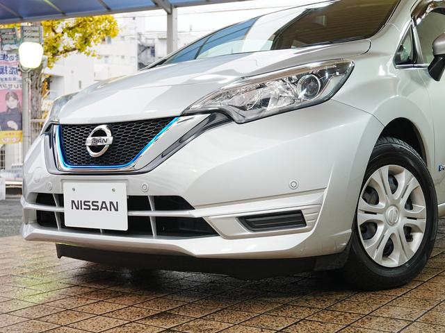 ノート ｅ－パワー　Ｘ　純正７インチナビ　フルセグＴＶ　全方位カメラ　デジタルインナーミラー　踏み間違い防止装置　純正マット　ドアバイザー　レーンキープアシスト　レベライザー　ステアスイッチ　スマートキー　プッシュスタート（49枚目）