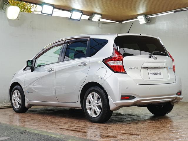 ノート ｅ－パワー　Ｘ　純正７インチナビ　フルセグＴＶ　全方位カメラ　デジタルインナーミラー　踏み間違い防止装置　純正マット　ドアバイザー　レーンキープアシスト　レベライザー　ステアスイッチ　スマートキー　プッシュスタート（65枚目）