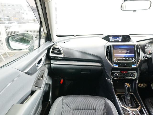 フォレスター プレミアム　純正ナビ　フルセグテレビ　前席ヒーシーター　パワーバッグドア　ルーフレール　ＳＴＩリップスポイラー　アイドリングストップ　ステアスイッチ　パドルシフト　Ｐスタート　スマートキー　ステアヒーター　ＥＴＣ（18枚目）