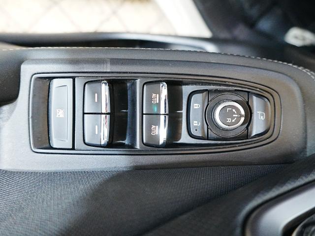 フォレスター プレミアム　純正ナビ　フルセグテレビ　前席ヒーシーター　パワーバッグドア　ルーフレール　ＳＴＩリップスポイラー　アイドリングストップ　ステアスイッチ　パドルシフト　Ｐスタート　スマートキー　ステアヒーター　ＥＴＣ（40枚目）