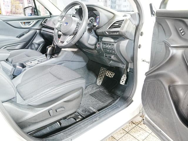 フォレスター プレミアム　純正ナビ　フルセグテレビ　前席ヒーシーター　パワーバッグドア　ルーフレール　ＳＴＩリップスポイラー　アイドリングストップ　ステアスイッチ　パドルシフト　Ｐスタート　スマートキー　ステアヒーター　ＥＴＣ（45枚目）