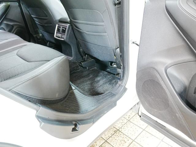 フォレスター プレミアム　純正ナビ　フルセグテレビ　前席ヒーシーター　パワーバッグドア　ルーフレール　ＳＴＩリップスポイラー　アイドリングストップ　ステアスイッチ　パドルシフト　Ｐスタート　スマートキー　ステアヒーター　ＥＴＣ（51枚目）