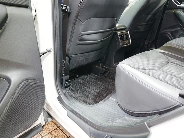 フォレスター プレミアム　純正ナビ　フルセグテレビ　前席ヒーシーター　パワーバッグドア　ルーフレール　ＳＴＩリップスポイラー　アイドリングストップ　ステアスイッチ　パドルシフト　Ｐスタート　スマートキー　ステアヒーター　ＥＴＣ（55枚目）