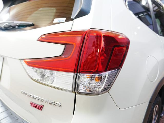 フォレスター プレミアム　純正ナビ　フルセグテレビ　前席ヒーシーター　パワーバッグドア　ルーフレール　ＳＴＩリップスポイラー　アイドリングストップ　ステアスイッチ　パドルシフト　Ｐスタート　スマートキー　ステアヒーター　ＥＴＣ（66枚目）