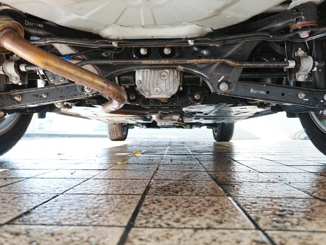 レガシィアウトバック Ｘ－ブレイク　ダイアトーンナビ　サンルーフ　ハーフレザーシート　全席シートヒーター　パワーバックドア　ステアリングヒーター　ブラインドスポットモニター　革巻きステアリング　運転席メモリーシート　レーンキープアシスト（17枚目）