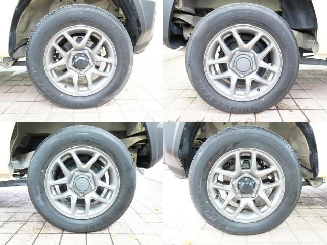 ジムニー ＸＣ　純正メモリナビ　フルセグＴＶ　前席シートヒーター　バックカメラ　前後ドライブレコーダー　クルーズコントロール　純正１６インチ　衝突軽減　ＬＫＡ　背面タイヤ　ＥＴＣ　スマートキー　プッシュスタート（5枚目）