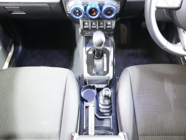 ジムニー ＸＣ　純正メモリナビ　フルセグＴＶ　前席シートヒーター　バックカメラ　前後ドライブレコーダー　クルーズコントロール　純正１６インチ　衝突軽減　ＬＫＡ　背面タイヤ　ＥＴＣ　スマートキー　プッシュスタート（19枚目）