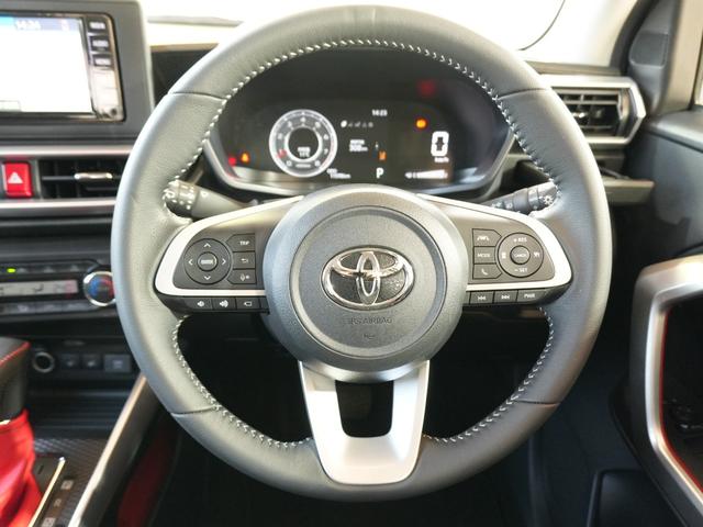 ライズ Ｚ　純正ＳＤナビ　ワンセグ　全方位カメラ　シートヒーター　革巻ステアリング　スマートアシスト　ソナーセンサー　純正１７ＡＷ　ＬＥＤ　ＬＫＡ　ＢＳＭ　レーダークルーズ　スマートキー２個　ＥＴＣ２．０　１オナ（8枚目）