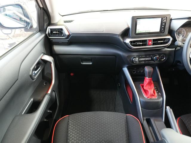 ライズ Ｚ　純正ＳＤナビ　ワンセグ　全方位カメラ　シートヒーター　革巻ステアリング　スマートアシスト　ソナーセンサー　純正１７ＡＷ　ＬＥＤ　ＬＫＡ　ＢＳＭ　レーダークルーズ　スマートキー２個　ＥＴＣ２．０　１オナ（9枚目）