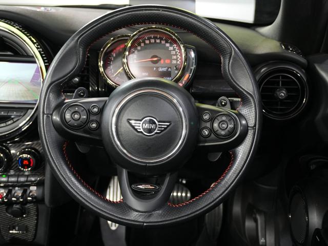 MINI ジョンクーパーワークス コンバーチブル 純正18インチ ソナーセンサー シートヒーター ヘッドアップディスプレー レーダークルーズ 純正HDDナビ バックカメラ ETC2.0 衝突軽減 AHB スマートキー2個 ドライブレコーダー LED(8枚目)