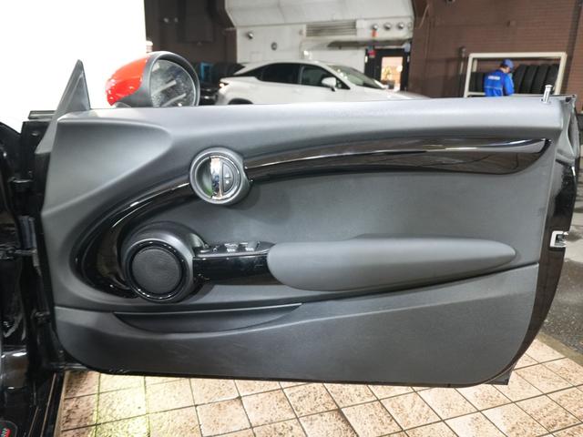 MINI ジョンクーパーワークス コンバーチブル 純正18インチ ソナーセンサー シートヒーター ヘッドアップディスプレー レーダークルーズ 純正HDDナビ バックカメラ ETC2.0 衝突軽減 AHB スマートキー2個 ドライブレコーダー LED(47枚目)