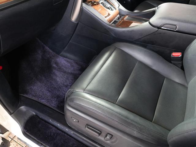 アルファードハイブリッド エグゼクティブラウンジ JBL 純正ナビ フルセグTV 黒革シート 全方位カメラ FDモニター AC100V ステアヒーター プリクラ 純正マッド 純正バイザー シートメモリ ワンオーナー 記録簿完備 ディーラー整備車(38枚目)