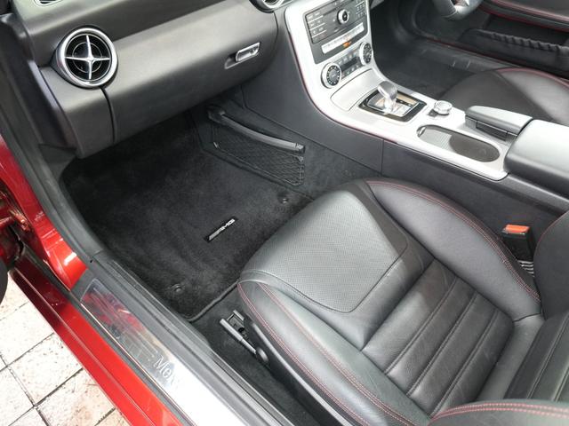 SLC SLC180 スポーツ 1オーナー 禁煙車 黒革シート 純正ナビフルセグTV 黒革パワーシート バックカメラ 純正18AW シートヒーター ETC2.0 LKA BSM 追従式クルコン パドルシフト 保証書 取説 スマキ2本(46枚目)