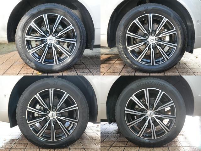 XC60 D4 AWD インスクリプション ワンオーナー 白革シート ヘッドアップディスプレー パークアシスト 純HDDナビ フルセグTV 純19AW エアシート シートヒーター 衝突軽減 LKA BSM AHB レーダーC ドラレコ スマキ(5枚目)