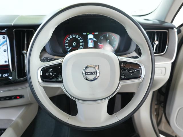 XC60 D4 AWD インスクリプション ワンオーナー 白革シート ヘッドアップディスプレー パークアシスト 純HDDナビ フルセグTV 純19AW エアシート シートヒーター 衝突軽減 LKA BSM AHB レーダーC ドラレコ スマキ(8枚目)