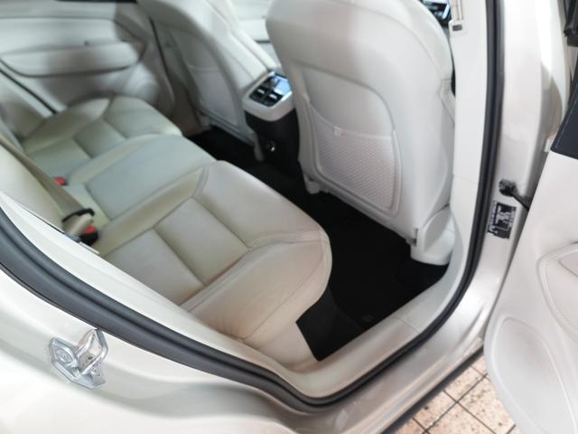 XC60 D4 AWD インスクリプション ワンオーナー 白革シート ヘッドアップディスプレー パークアシスト 純HDDナビ フルセグTV 純19AW エアシート シートヒーター 衝突軽減 LKA BSM AHB レーダーC ドラレコ スマキ(46枚目)