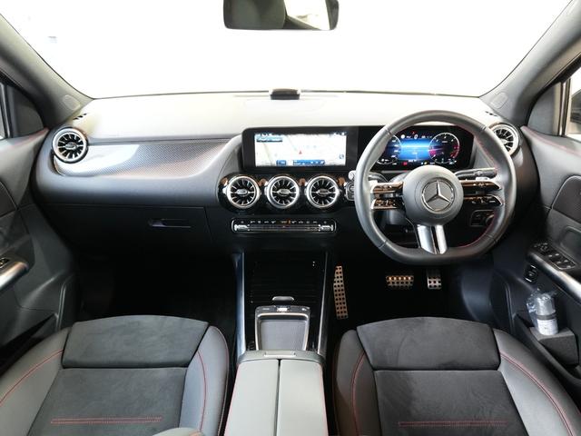 GLAクラス GLA200d 4マチック AMGラインパッケージ AMGラインパッケージ 黒ハーフレザー 純正ナビ 全方位カメラ フルセグテレビ Bluetooth アクティブブレーキアシスト レーンアシスト ブラウンドスポットアシスト ステアリングアシスト ETC(2枚目)