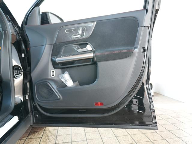 GLAクラス GLA200d 4マチック AMGラインパッケージ AMGラインパッケージ 黒ハーフレザー 純正ナビ 全方位カメラ フルセグテレビ Bluetooth アクティブブレーキアシスト レーンアシスト ブラウンドスポットアシスト ステアリングアシスト ETC(41枚目)