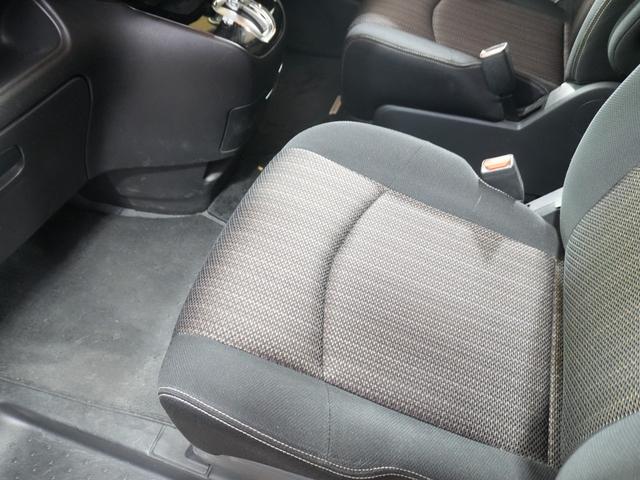 セレナ ハイウェイスター Vセレ+セーフティII SHV 左右パワースライドドア 純正8インチナビ フルセグテレビ 前後コーナーセンサー 全方位カメラ クルーズコントロール フォグランプ 社外フロントドライブレコーダー ステアスイッチ スマートキー ETC(42枚目)