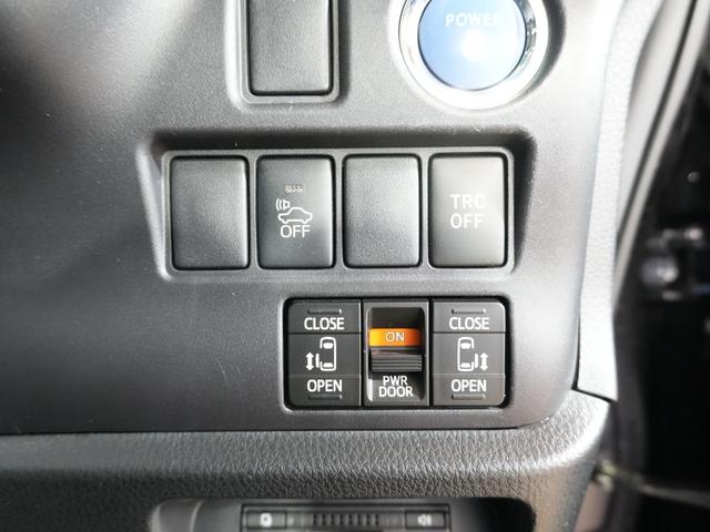 エスクァイア ハイブリッドGi 純正ナビ フルセグテレビ バックカメラ 両側パワースライドドア ユーザー買取 アルパインFDモニター 黒革シート シートヒーター 純正フロアマット 純正ドアバイザー LEDヘッドライト ETC DVD(33枚目)