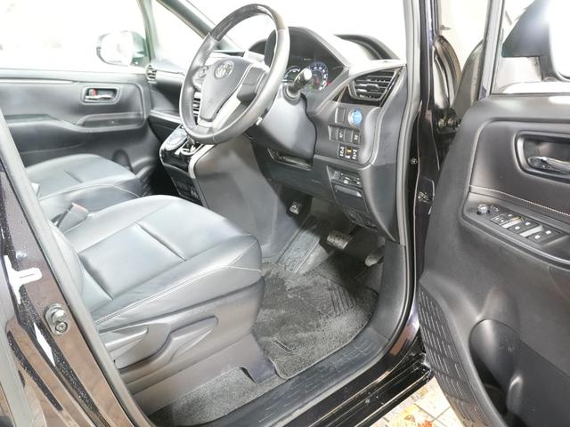 エスクァイア ハイブリッドGi 純正ナビ フルセグテレビ バックカメラ 両側パワースライドドア ユーザー買取 アルパインFDモニター 黒革シート シートヒーター 純正フロアマット 純正ドアバイザー LEDヘッドライト ETC DVD(39枚目)