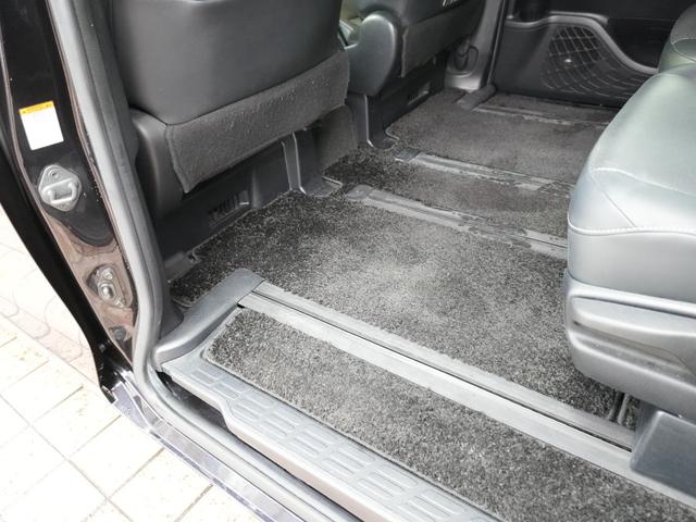 エスクァイア ハイブリッドGi 純正ナビ フルセグテレビ バックカメラ 両側パワースライドドア ユーザー買取 アルパインFDモニター 黒革シート シートヒーター 純正フロアマット 純正ドアバイザー LEDヘッドライト ETC DVD(47枚目)