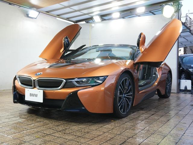 i8 ロードスター BMWレーザーライト インテリアACCARO ドライカーボンインテリア OP20インチAW ハーマンガードン 左H 1オーナー ブラックグロスフロントキャリパー ナビ Bカメラ パドルシフト ETC(17枚目)