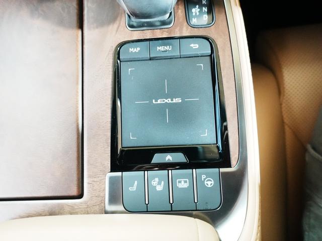 ＬＳ ＬＳ５００ｈ　Ｉパッケージ　純正ナビ　フルセグＴＶ　Ｂｌｕｅｔｏｏｔｈ　茶革シート　プッシュスタート　スマートキー　全方位カメラ　シートエアコン　ステアヒーター　ステアスイッチ　パドルシフト　クルコン　ＨＵＤ　シートメモリ（31枚目）