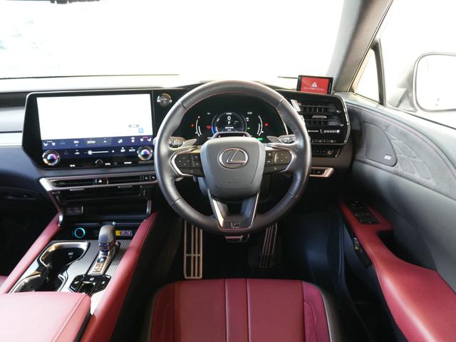 ＲＸ ＲＸ５００ｈ　Ｆスポーツパフォーマンス　１オーナー　マクレビ　パノラマルーフ　レクサスチームメイト　全席シートヒーター　エアーシート　全方位カメラ　Ｂｌｕｅｔｏｏｔｈ　フルセグ　ＨＵＤ　レーダー探知機　パドルシフト　ステアスイッチ　ＢＳＭ（17枚目）