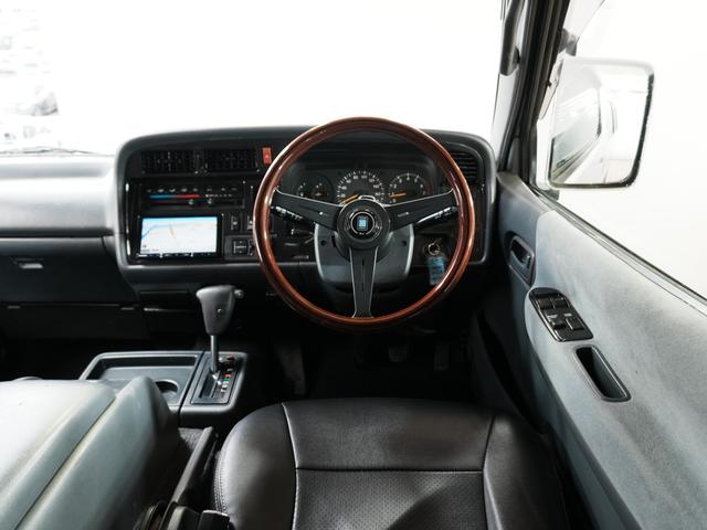 ハイエースバン スーパーGL カロッツェリア楽ナビ フルセグTV Bluetooth ユーザー買取 ドラレコ前後 ETC AC100V シートカバー イージークローザー 社外ステアリング 社外16インチAW ABS PS PW(14枚目)