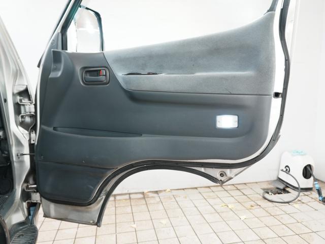 ハイエースバン スーパーGL カロッツェリア楽ナビ フルセグTV Bluetooth ユーザー買取 ドラレコ前後 ETC AC100V シートカバー イージークローザー 社外ステアリング 社外16インチAW ABS PS PW(32枚目)