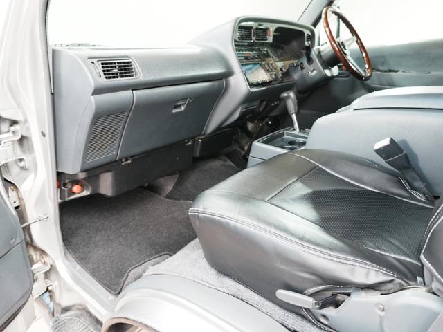 ハイエースバン スーパーGL カロッツェリア楽ナビ フルセグTV Bluetooth ユーザー買取 ドラレコ前後 ETC AC100V シートカバー イージークローザー 社外ステアリング 社外16インチAW ABS PS PW(34枚目)