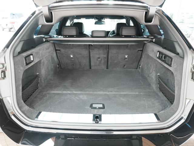 ５シリーズ ５２３ｄ　ｘＤｒｉｖｅツーリング　エクスクルーシブ　純正ナビ　全方位カメラ　黒革シート　ヘッドアップディスプレイ　ワイヤレス充電　フルセグＴＶ　革巻きステアリング　パドルシフト　パワーバックドア　ラバーフィットサポート　クルコン　ＬＫＡ　ＢＳＭ　ＥＴＣ（49枚目）