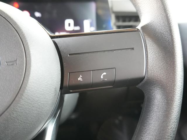 ノート Ｘ　ワンオーナー　９インチナビ　フルセグ　バックカメラ　ＥＴＣ　Ｂｌｕｅｔｏｏｔｈ　ＳＤ　純正フロアマット　純正ドアバイザー　ブレーキホールド　プッシュスタート（16枚目）
