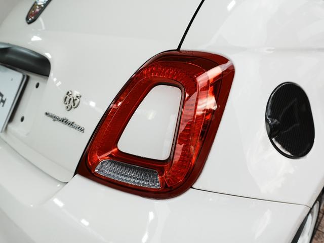 アバルト６９５ コンペティツィオーネ　１オーナー　ＯＺレーシングＡＷ　ドラレコ前後　キーレスキー　ポータブルナビ　バックカメラ　ＥＴＣ　Ｂｅａｔｓサウンド　コーナーセンサー　ハーフレザー　ＨＩＤヘッドライト　ユーザー買取　オートライト（41枚目）