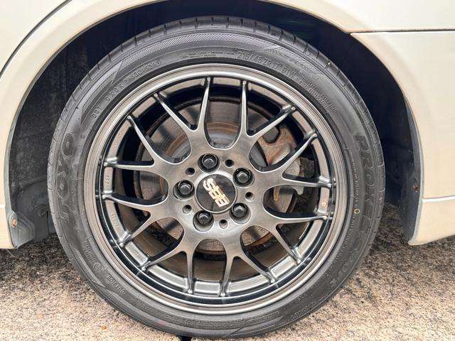 アルテッツァ ＲＳ２００　Ｚエディション　後期型　６速　ＴＥＩＮ車高調　ＢＢＳ・ＲＧ－Ｒ　純正フルエアロ（フロント・サイド・リアハーフ・トランクスポイラー）　ＫＥＮＷＯＯＤオーディオ　純正フロアマット　純正ドアバイザー（22枚目）