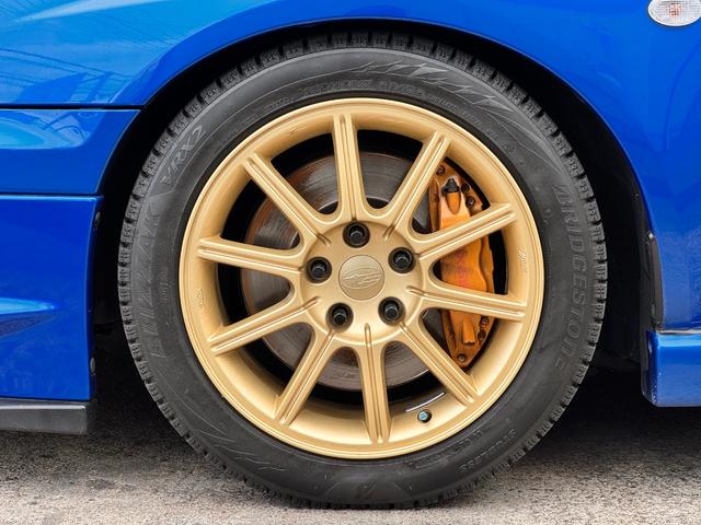 インプレッサ ＷＲＸ　ＳＴｉ　Ｅ型　フジツボマフラー　ＸＹＺ車高調　ＳＴＩフロントスポイラー　ＳＴＩタワーバー　ＳＴＩブースト計　純正ブレンボキャリパー　純正１７ＡＷ　ケンウッドナビ　前後ドラレコ　ＥＴＣ　タイミングベルト交換済（18枚目）