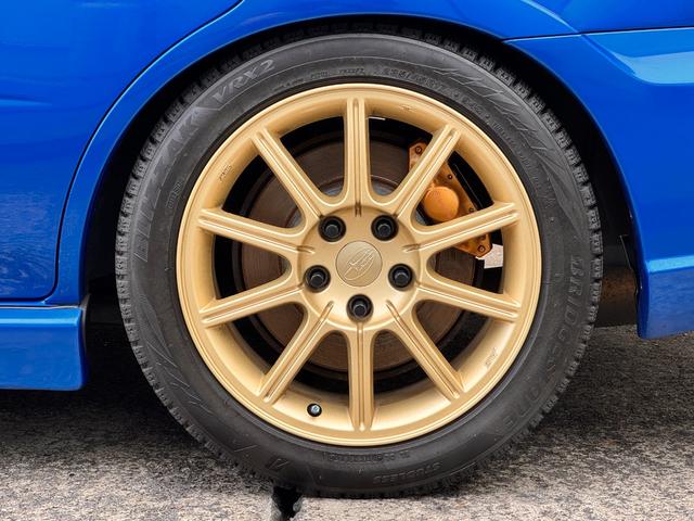 インプレッサ ＷＲＸ　ＳＴｉ　Ｅ型　フジツボマフラー　ＸＹＺ車高調　ＳＴＩフロントスポイラー　ＳＴＩタワーバー　ＳＴＩブースト計　純正ブレンボキャリパー　純正１７ＡＷ　ケンウッドナビ　前後ドラレコ　ＥＴＣ　タイミングベルト交換済（20枚目）