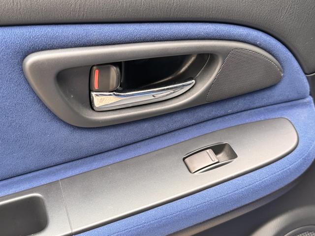 インプレッサ ＷＲＸ　ＳＴｉ　Ｅ型　フジツボマフラー　ＸＹＺ車高調　ＳＴＩフロントスポイラー　ＳＴＩタワーバー　ＳＴＩブースト計　純正ブレンボキャリパー　純正１７ＡＷ　ケンウッドナビ　前後ドラレコ　ＥＴＣ　タイミングベルト交換済（40枚目）